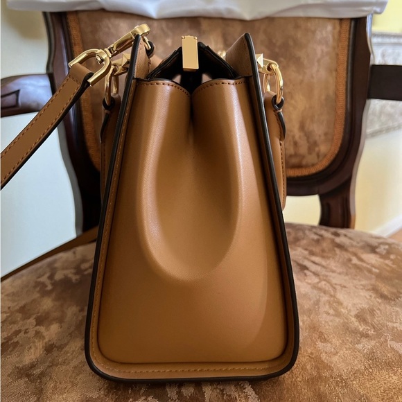 Michael Kors Marilyn medium bag color block pale peanut white - Picture 5 of 14